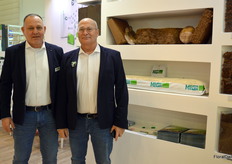 Peter Zethof with MEEGAA and Chris Kerdel with FreePeat